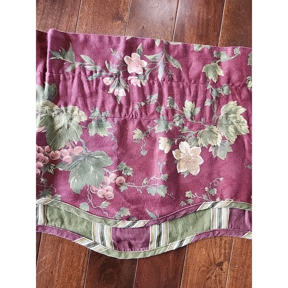 WAVERLY Chianti MERLOT RED GRAPES FLORAL striped‎ VALANCE 16X76